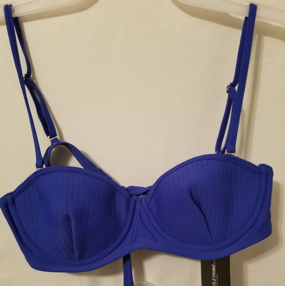 Pretty little thing swim suits. - Picture 5 of 8